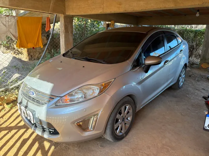 Ford Fiesta Sedan SE 1.6 16V Flex 4P 2011