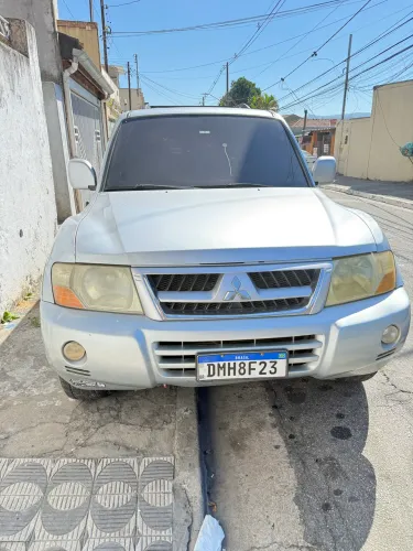 Mitsubishi Pajero HPE Full 3.2 4X4 T.i.dies. 5P AUT 2005