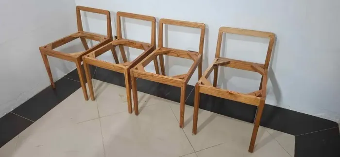 cadeiras de madeira