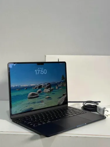 MacBook M3