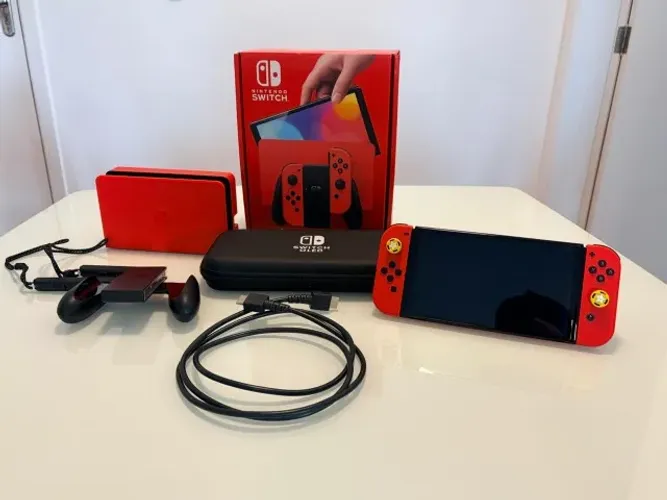 Nintendo Switch OLED Edição Mario Red - Impecável / Pouco Uso