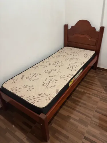 Cama de solteiro + Colchão 