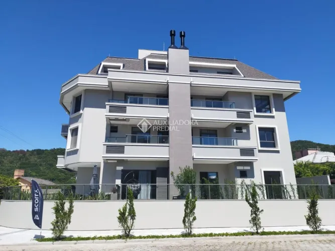 Apartamento Garden com 2 quartos, 1 suíte, 2 vagas a 500 metros do Mar, no bairro Ingleses