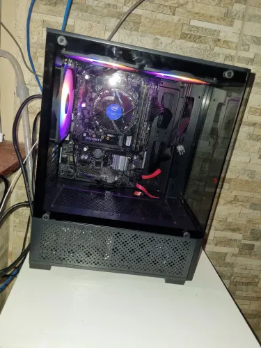 Computador para upgrade futuro