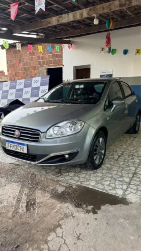 Fiat Linea Essence 1.8 Flex 16V 4P 2015
