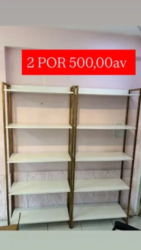 Estante para loja ou livros