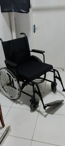 CADEIRA DE RODAS