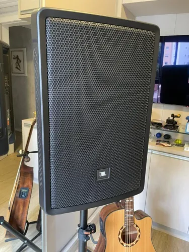 Kit Caixa Ativa/ Retorno JBL IRX112BT 300W RMS 127V + Tripé Staner + Bag