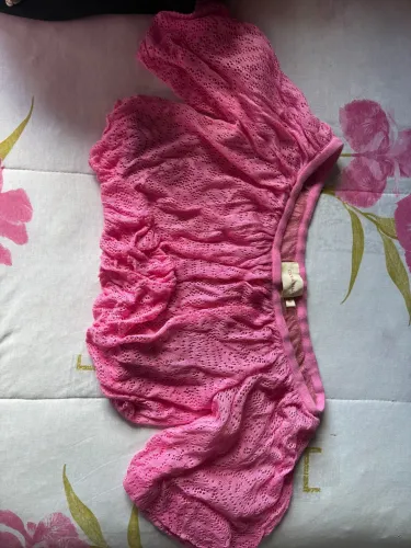 conjunto rosa, saia e blusa