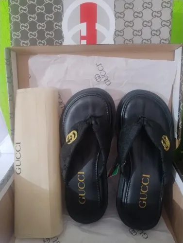Sandália feminina Gucci