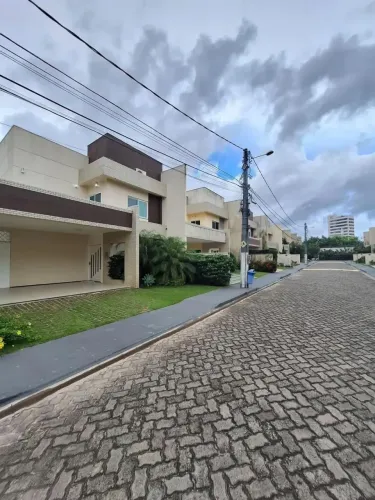 VENDO CASA COND OLHO D AGUA DUPLEX NOVA