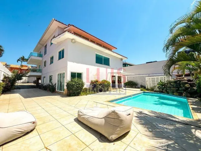 Casa com 4 dormitórios para alugar, 650 m² por R$ 17.899,78/mês - Camboinhas - Niterói/RJ