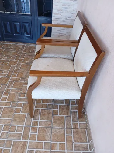 2 Cadeiras R$300,00 cada
