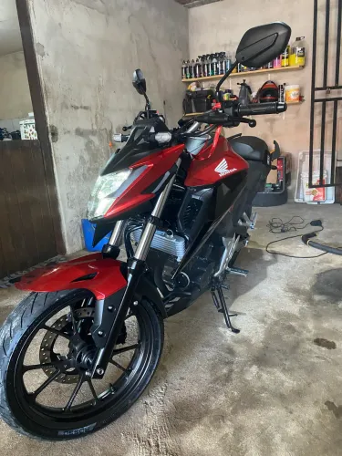 Honda CB300F 2025
