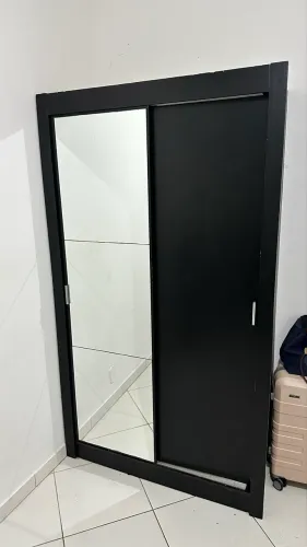 Guarda roupa duas portas com espelho