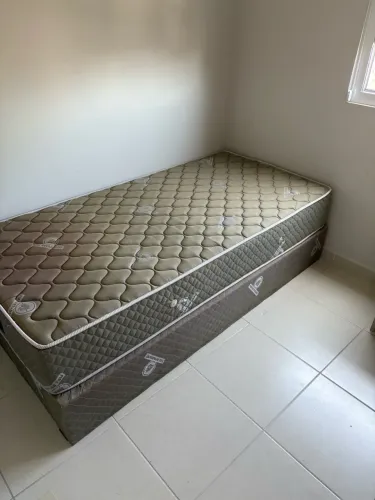 Cama solteira excelente nunca usada