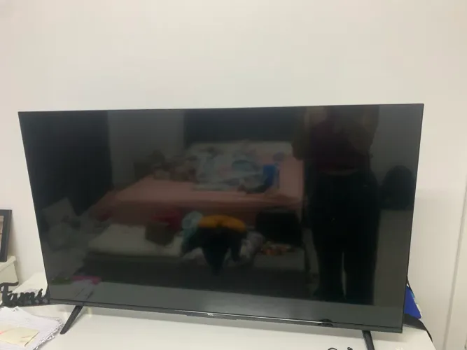Vendo tv TCL novíssima pouco tempo de uso
