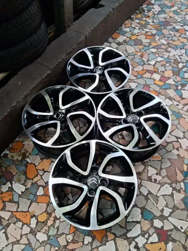 Jogo de rodas de liga leve aro 16/4 furos originais Citroën Aircross e outros