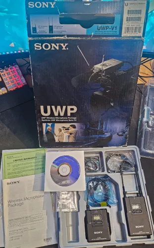 Kit Microfone Sem Fio Sony Uwp-v1 Utx-b2 Urx-p2 Lapela (Com caixa, cabos e manuais)