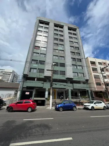 Pelegrine Aluga sala comercial com 40m² com copa, sala de reunião e AC - Praia da Costa, V