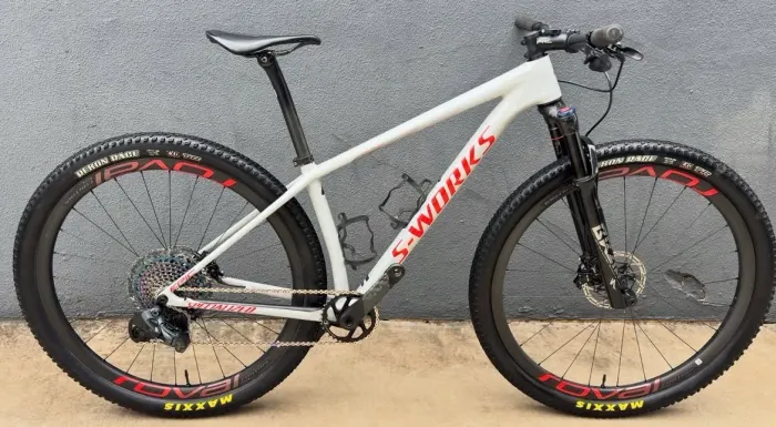 EPIC S-Works HT carbono 2021 TAM S (15) semi nova top
