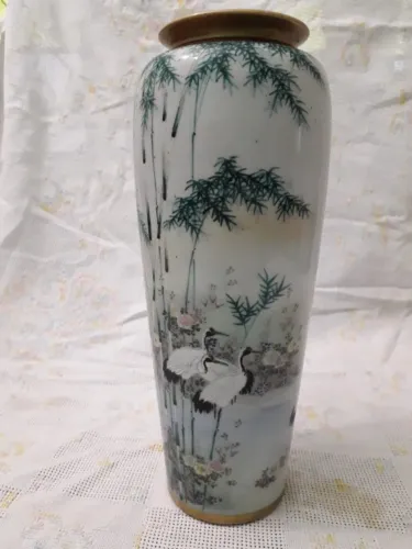 Vaso Oriental em Porcelana com Pintura Chinesa - 30 cm