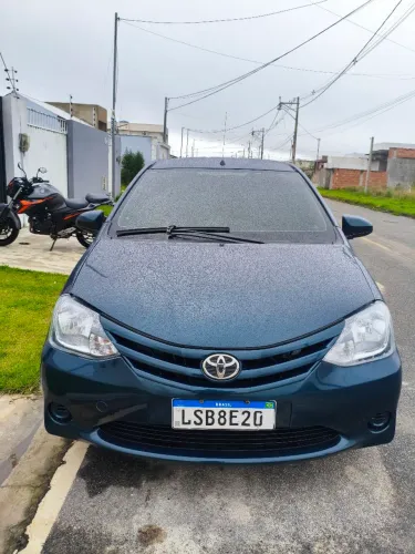 Toyota Etios X Sedan 1.5 Flex 16V 4P Mec. 2015