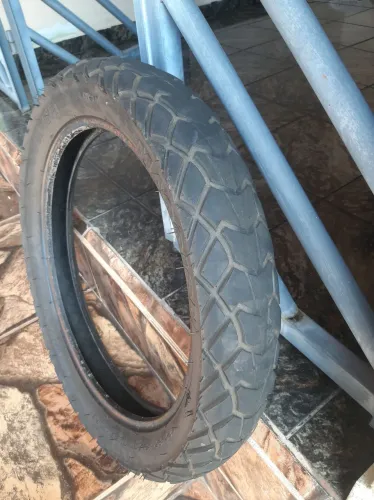 Pneu usado aro 18