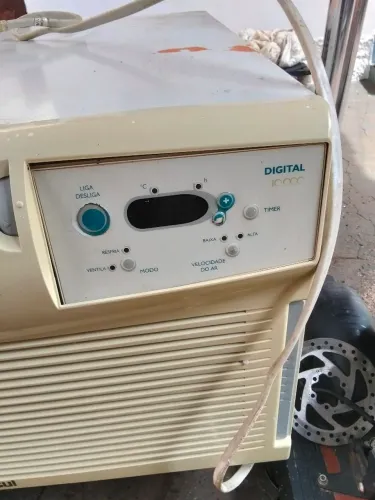 Ar-condicionado 10000btus digital de janela 220vts