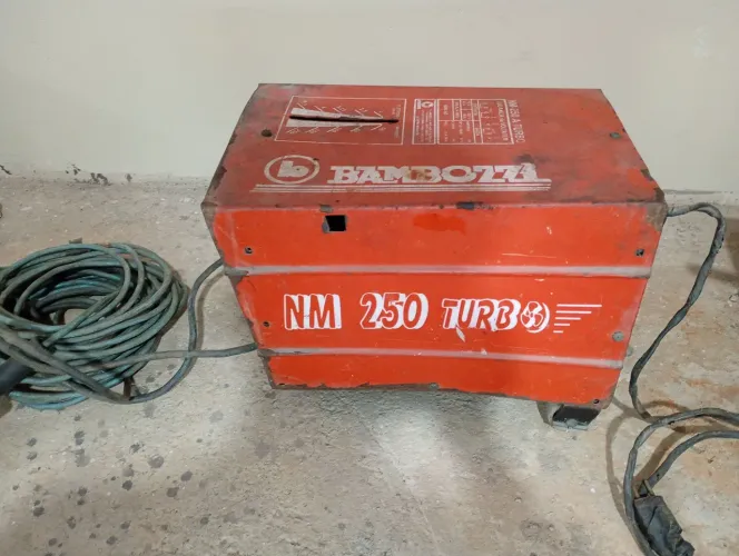 Máquina de Solda Balbozzi NM-250 Turbo 250A Completa - Funcionando