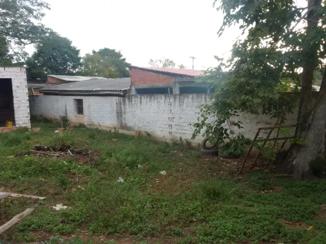 Vende-se terreno