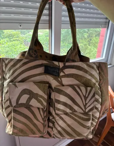 Bolsa de praia grande animal print verde