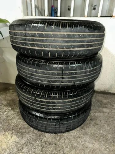 Jogo de pneus 175/75 r14