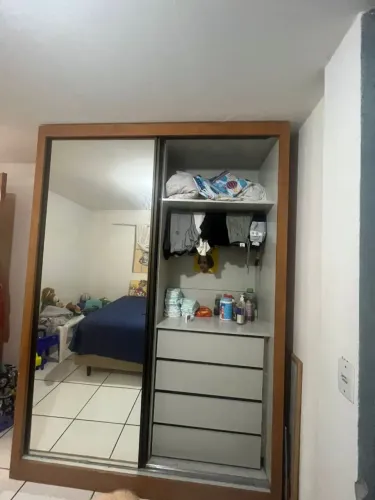 GUARDA ROUPA SEMI-NOVO!