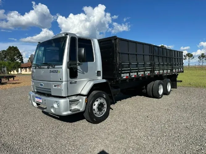 Ford Cargo 2422 ano 2010 graneleiro raridade - filé 