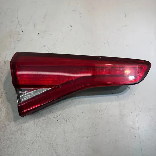Lanterna Esquerda Tampa Traseira Sandero 2020 2022 Original Esquerdo/motorista Vermelho
