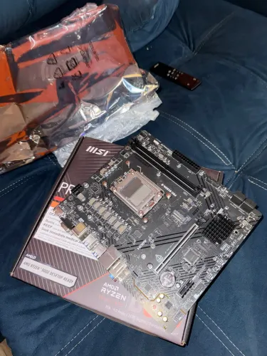 Placa Mãe MSI PRO B650M-B, AMD AM5, mATX, DDR5, Preto - PRO B650M-B