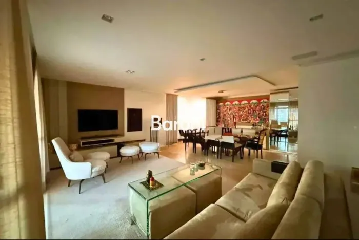 Apartamento à venda, 290 m² no Campo Belo. Baroni Imóveis, imobiliária em Moema, especiali