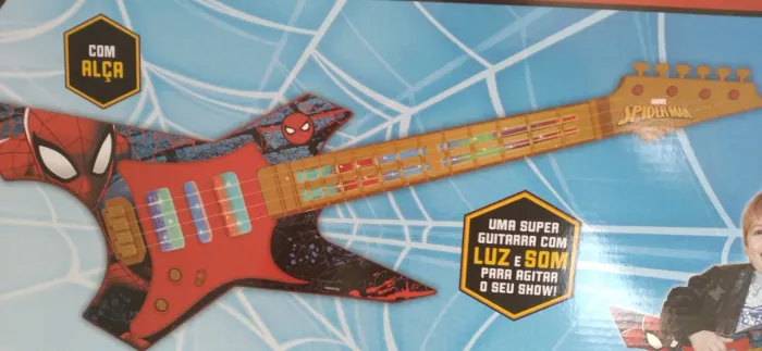 Guitarra infantil homen aranha