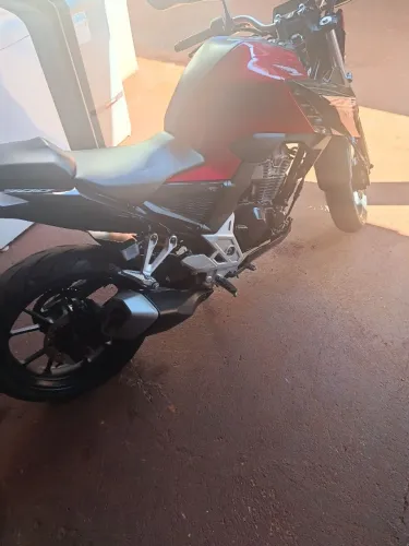 Honda CB 300F Twister ABS 2025 - 10.800km - Único Dono