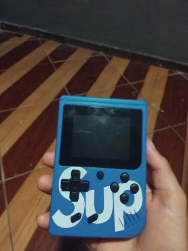 Vende-se video game portatil vem com um controle e cabo pra conectar na tv