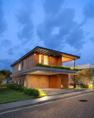 OPORTUNIDADE CASA DE LUXO NOVA 4suítes, 6bwc, 4vg, finamente mobiliada piscina privativa