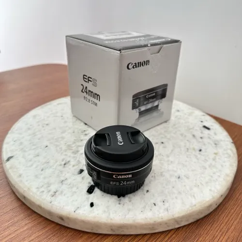 Canon EF-S 24mm 2.8 STM