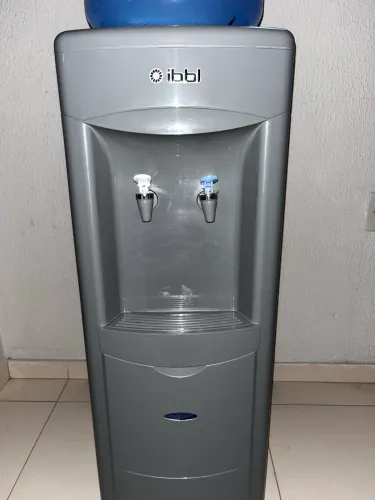 BEBEDOURO DE COLUNA. Até 20L. INOX. IBBL. Estado de novo.