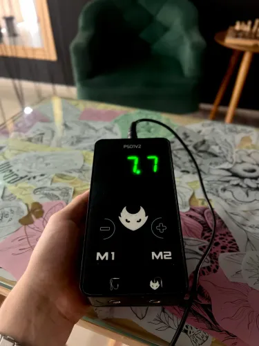 Fonte de tatuagem Electric ink 