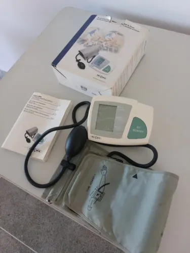 Aparelho de Pressão Digital Pro Check (No Estado / Para Conserto ou Peças)