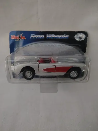 Miniatura Corvette 1957 - Maisto - Free Wheels Lacrada 