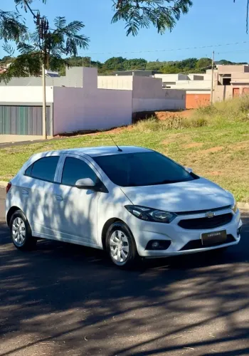 Chevrolet Onix Hatch LT 1.0 8V Flex Mec. 4P 2019