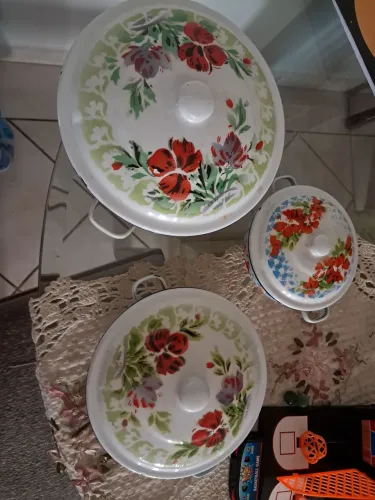 Jogo de Panelas Esmaltadas Antigas Florais - 3 Peças Retrô Vintage
