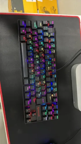 Kit Gamer Redragon - Teclado Mecânico RGB + Mouse Gamer RGB